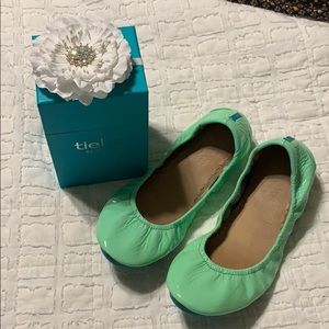 Mint Tieks